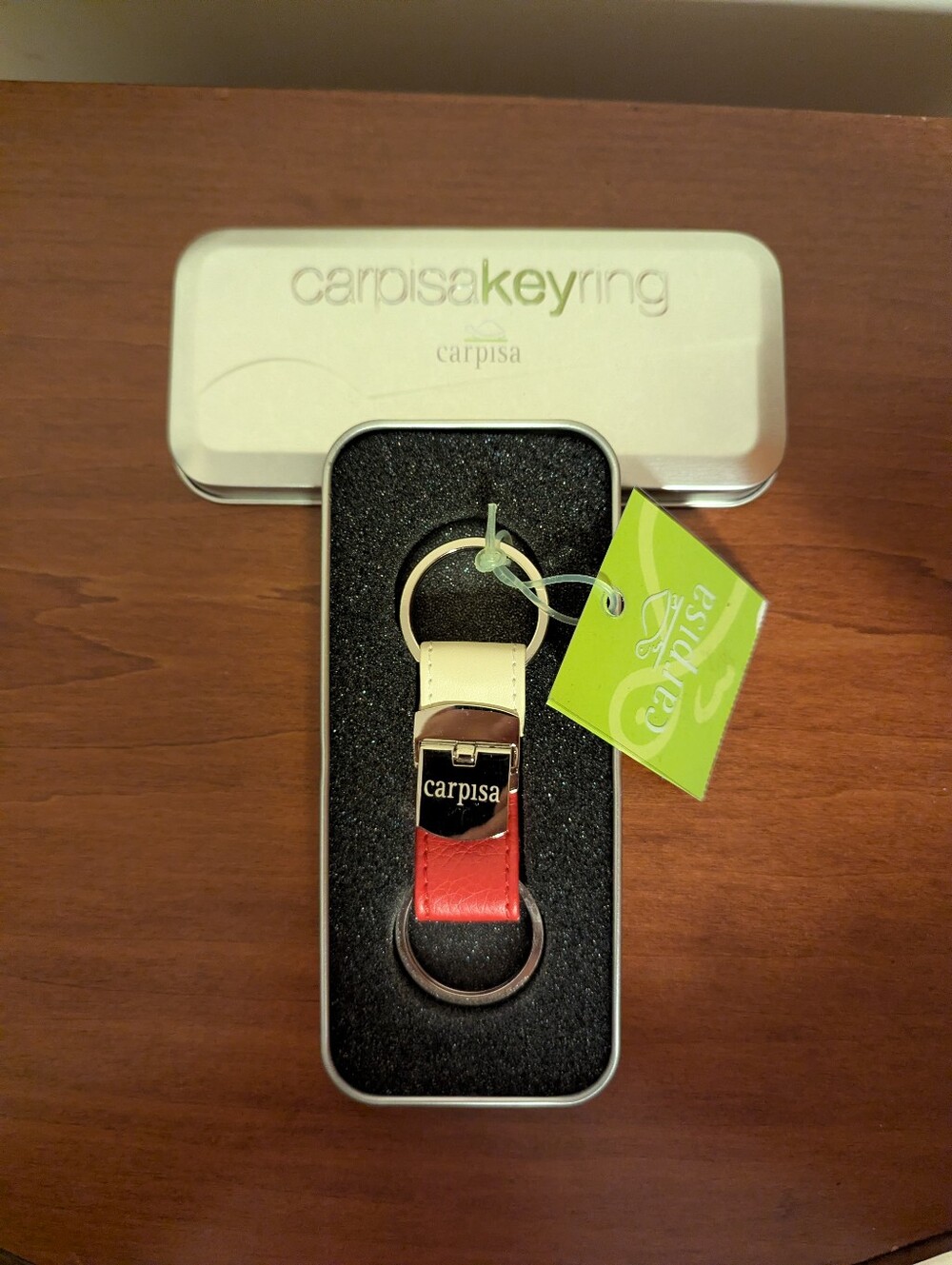 NEW Carpisa Double Leather Keyring with Branded Metal Clip. Orginal Case